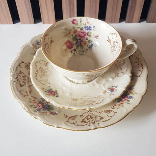 Bavaria Trio like new porcelain decoration set