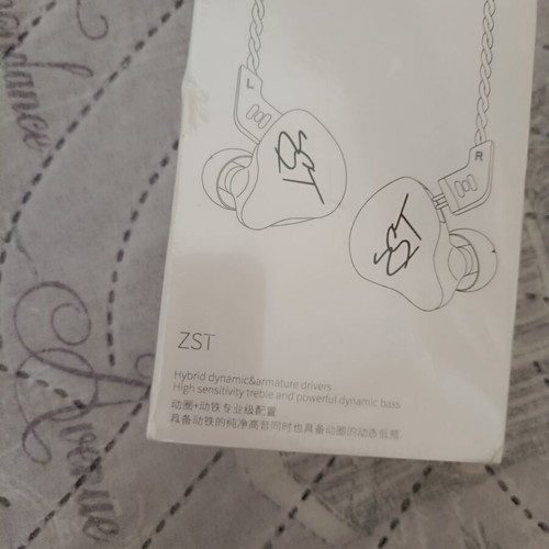 KZ ZST earbuds