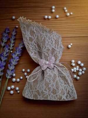 Handmade burlap and lace pouches, pack of 30