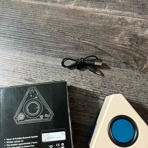 Bluetooth speaker with LED like new