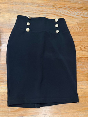 Φούστα Lynne μαύρη με χρυσά κουμπιά, μέγεθος 38, σαν καινούργιο