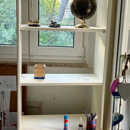 White lacquered bookcase with cabinet like new