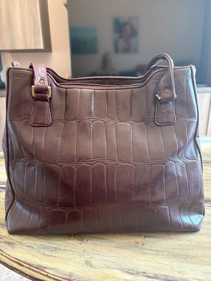 Vintage elegant women's shoulder bag burgundy leather like new