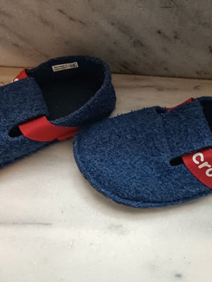 Crocs slippers like new, size 29-30
