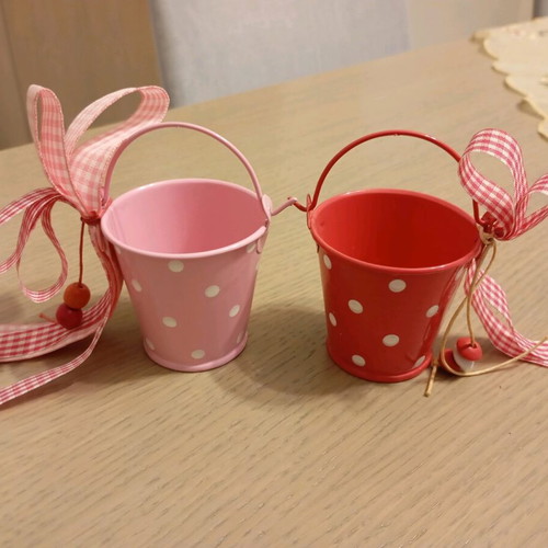 Small decorative baskets like new
