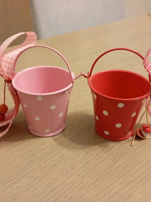 Small decorative baskets like new