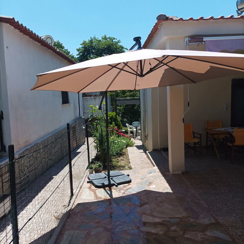 Garden umbrella 3.5m used with solar LED lights and weights