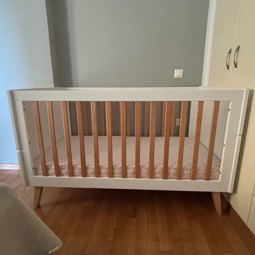 Swing baby cot and mattress like new, 70x140 cm, beech wood
