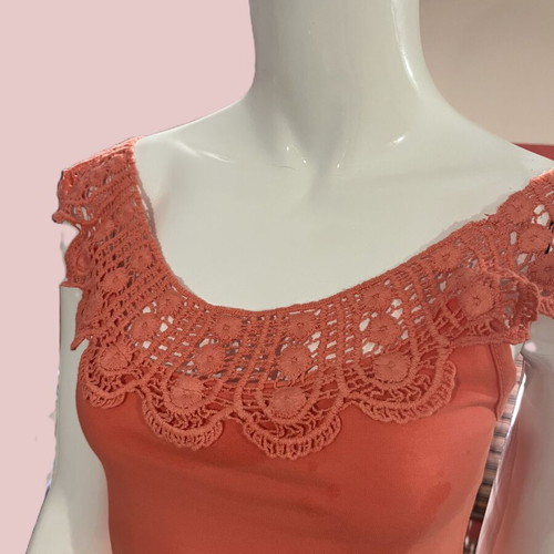 Lace blouse size M like new, elastic cotton