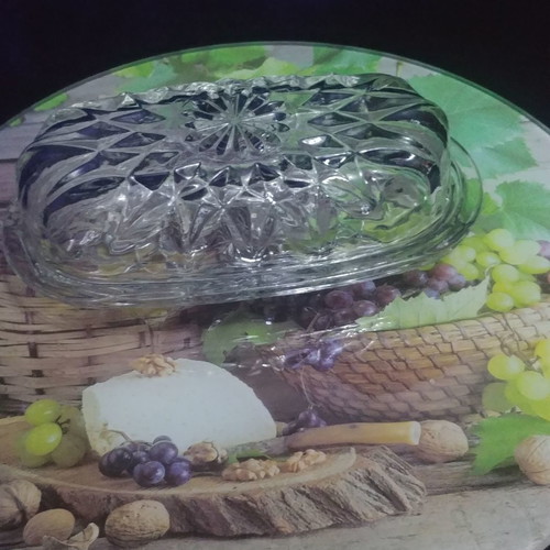 Butter dish oval shape new, glass with pattern