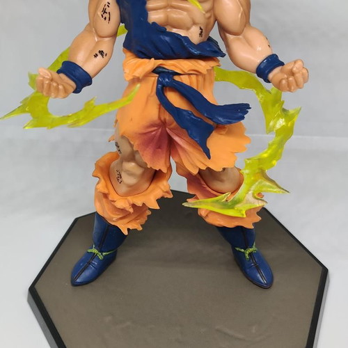 Son Goku Super Saiyan figure 16cm like new, Dragon Ball collectible