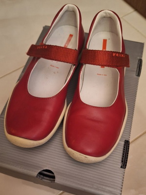Prada children's ballerina shoes size 31 used, red