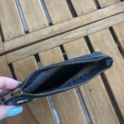 Von Dutch small toiletry bag like new, dark blue canvas with white logo