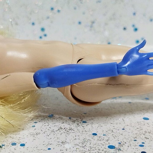 Ever After High Thronecoming Blondie Lockes Goldie doll used with flaws