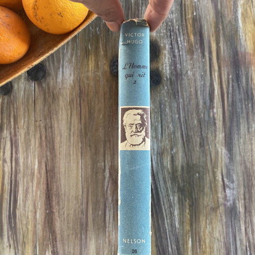 L'Homme qui rit Volume 2 vintage French paperback by Victor Hugo used