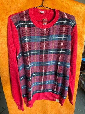 Branded men's sweater like new, size Large