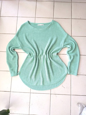 Sfera knitted sweater XL mint color like new