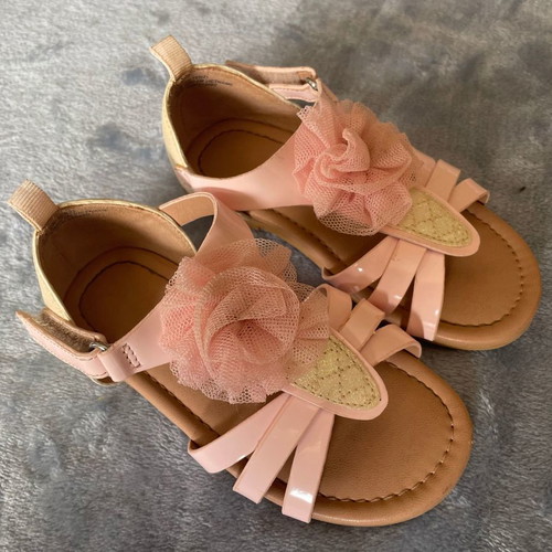 H&M kids leather sandals size 25
