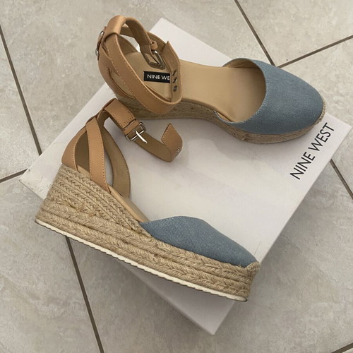 Nine West platform sandals like new, size 37, blue denim color