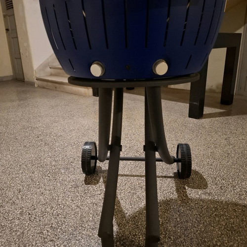 Lotus Grill XXL charcoal grill, blue
