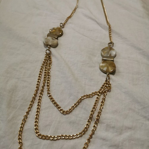 Pendant necklace chain in gold color like new, length 50 cm