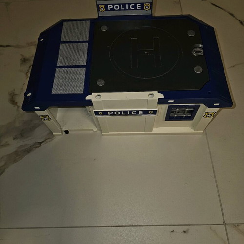 Playmobil used, as shown in photos