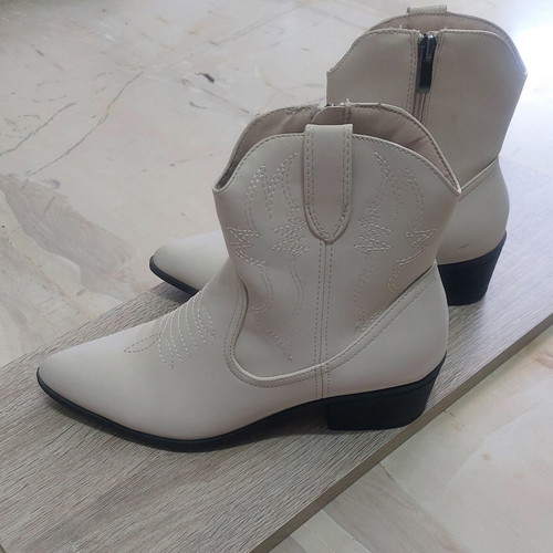 Cowboy boots white size 39 like new