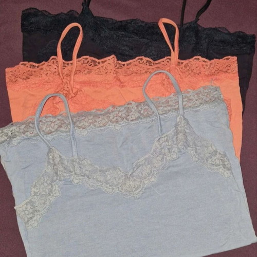 Women's tops used, size Medium, multicolor set of 3