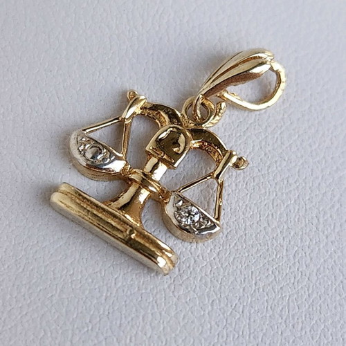 Gold zodiac pendant Libra used 14K 15mm