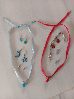 Youth jewelry sets with turquoise and red satin chokers