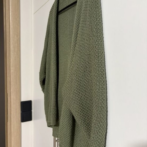 Medium knitted cardigan thin, new