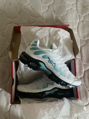 Nike Air Max Plus TN sneakers new, white and turquoise
