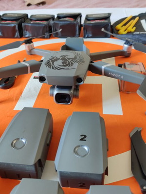 DJI Mavic 2 Pro drone μεταχειρισμένο με 5 μπαταρίες και αξεσουάρ