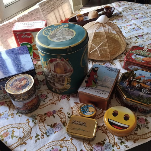 Vintage metal boxes collection used, pack of 10