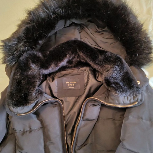 Zara women's coat size M used, black with hood
