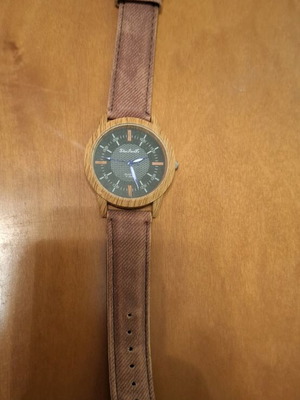 Ξύλινο ρολόι unisex σαν καινούργιο, καφέ