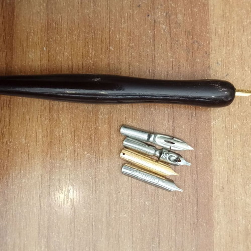 Calligraphy pen with interchangeable nibs and different nibs new