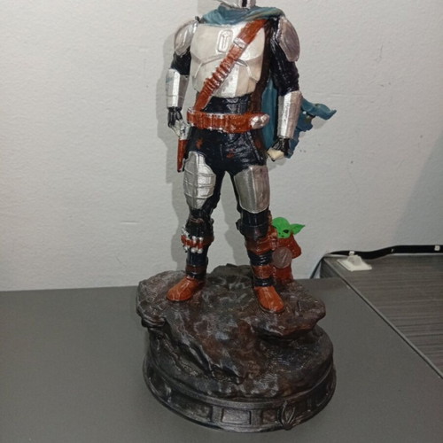Mandalorian figure with baby Yoda, hand-painted, like new