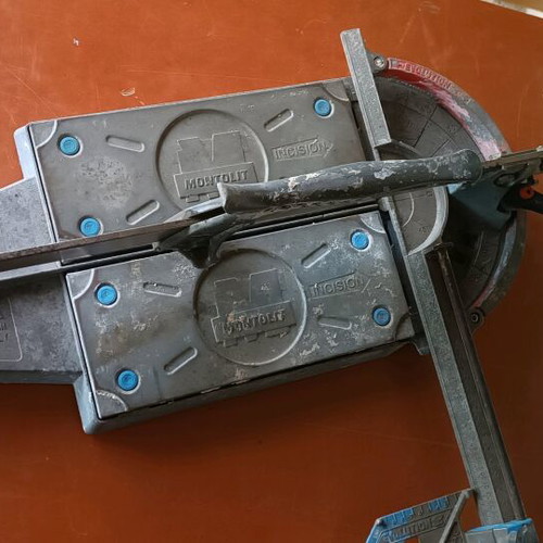 Montolit Masterpiuma tile cutter used, cutting length 52cm