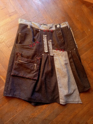 Y2K skirt N.T.S. Diamonds Forever woolen, like new, size 40