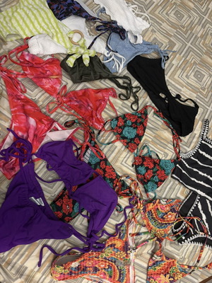 Bikini swimsuit set small-medium, 6 sets, 4 bottoms, 1 top