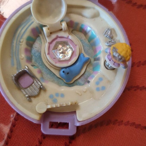 Polly Pocket 1992 Ice Kingdom collectible like new