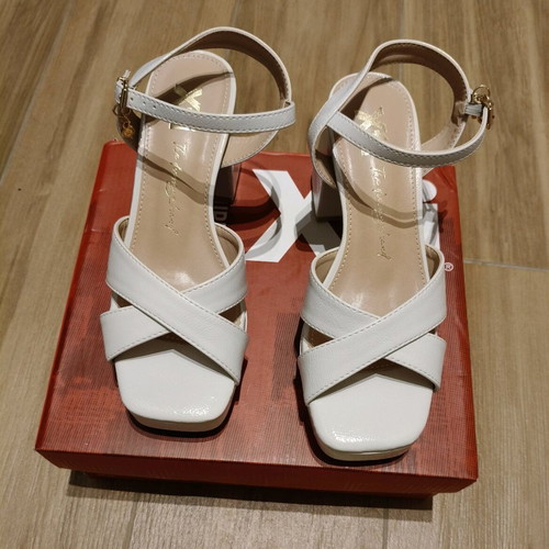 Xti sandals cream with platform and 9 cm heel new