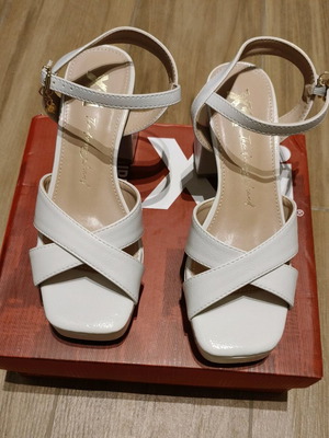Xti sandals cream with platform and 9 cm heel new