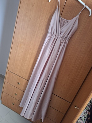 Dress pink, like new, airy with slit