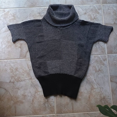 Turtleneck sweater new, size M, black and gray