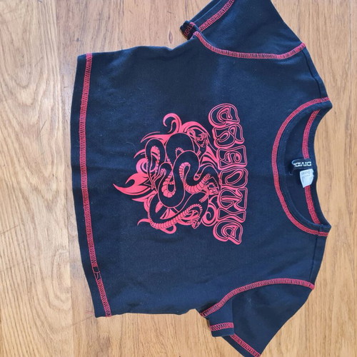 Crop top H&M black with red design like new