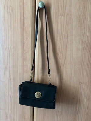 Crossbody bag like new, black