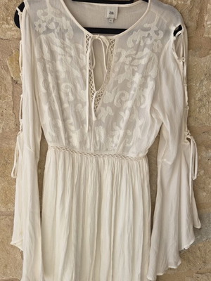 River Island Cream Boho Dress like new, midi with embroidery