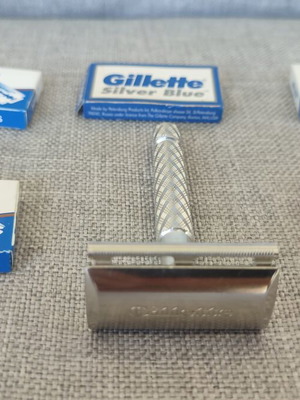 Gillette Tech vintage safety razor made in England with 5 blade packs gift